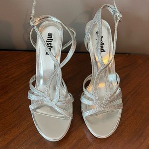 Unlisted Kenneth Cole Production Hour Friend Silver Sparkle Strap Heel